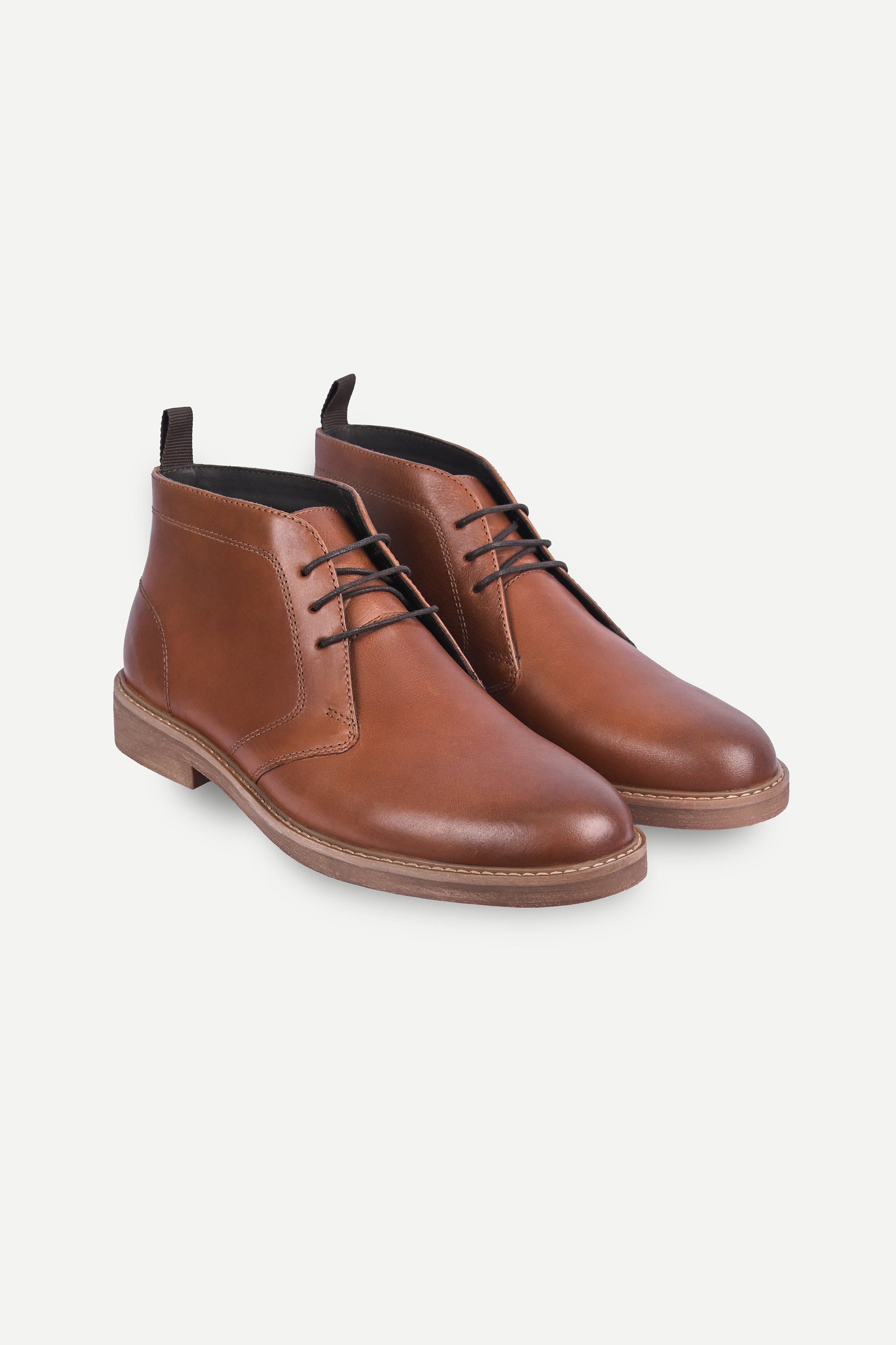 Arizona Leather Lace-Up Chukka Boots