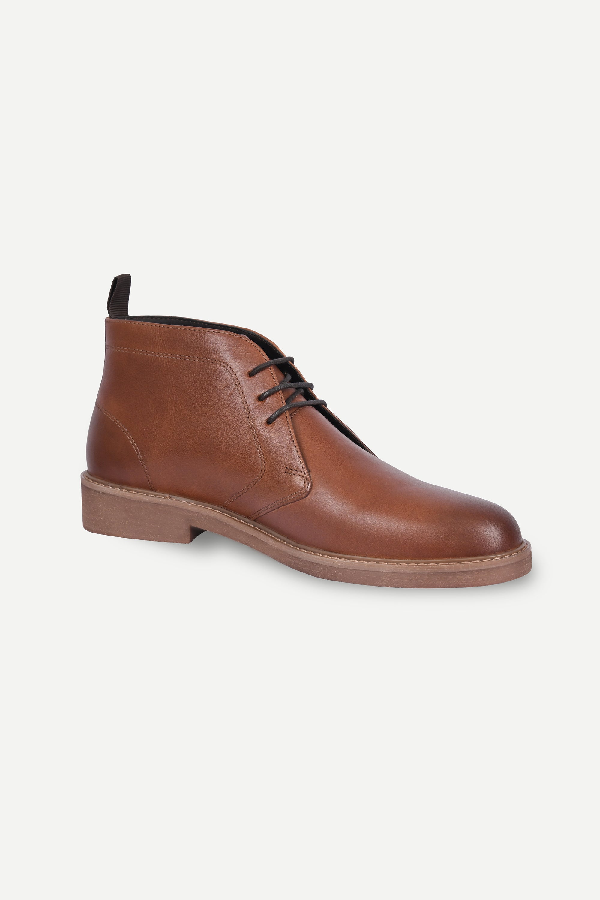 Arizona Leather Lace-Up Chukka Boots