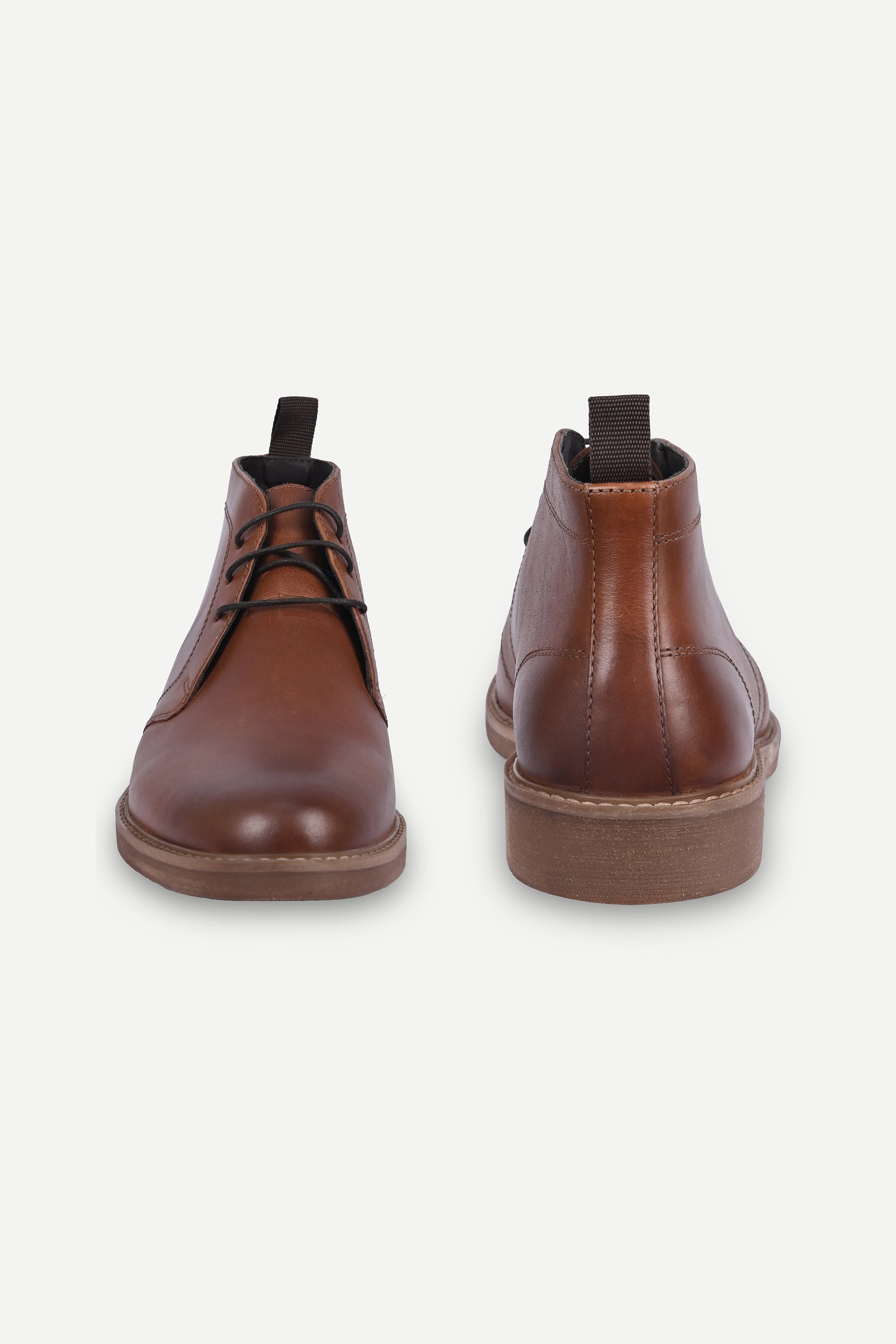 Arizona Leather Lace-Up Chukka Boots