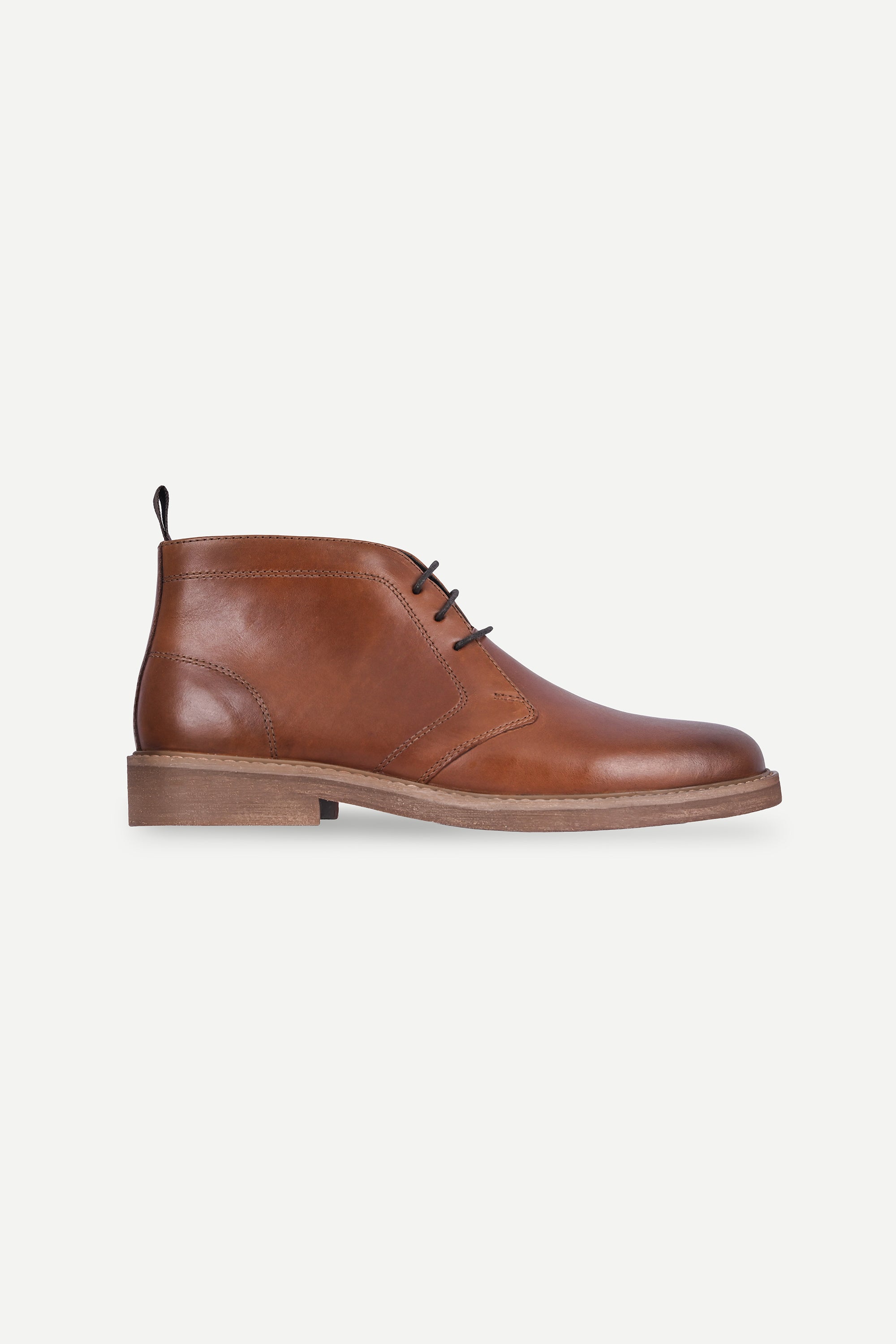 Arizona Leather Lace-Up Chukka Boots